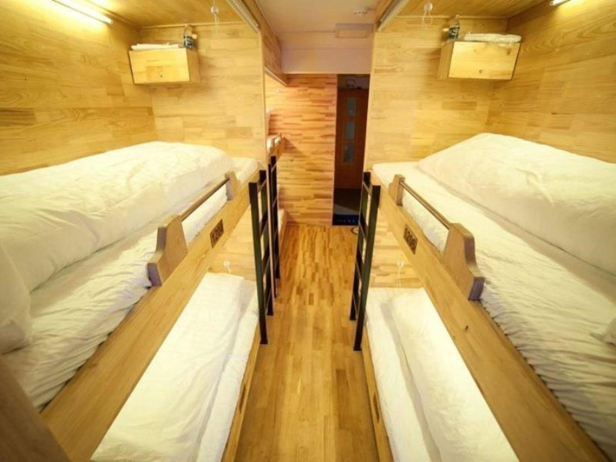 Box Hotel Hanoi Bagian luar foto