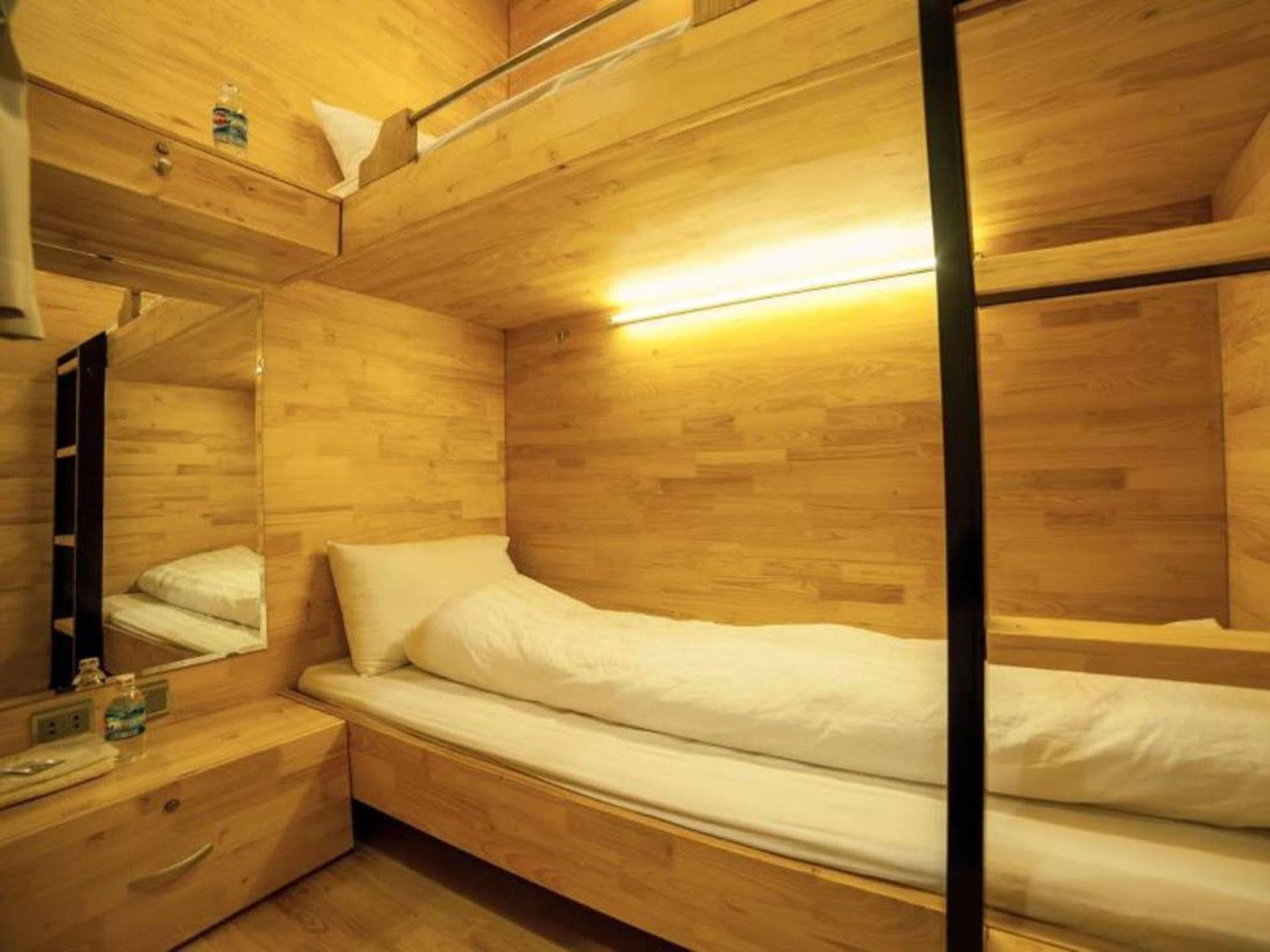 Box Hotel Hanoi Bagian luar foto